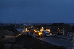 Drogowcy wylewają beton na S61czyli Via Baltice w okolicy miejscowości Górki Sypniewo. Gdy nastają sprzyjające warunki robią to długimi kawałkami, także nocą.
