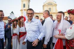 Premier Mateusz Morawiecki w Tykocinie objeżdża kraj zachwalając "Polski Ład".