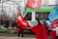 Powitanie pociągu relacji Białystok - Ostrołęka na dworcu w Śniadowie. Połączenie przywrócono po 24 latach.