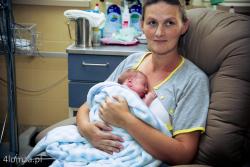 W szpitalu wojewódzkim w Łomży urodziły się trojaczki n/z mama trojaczków Monika Popowska z córeczką. 